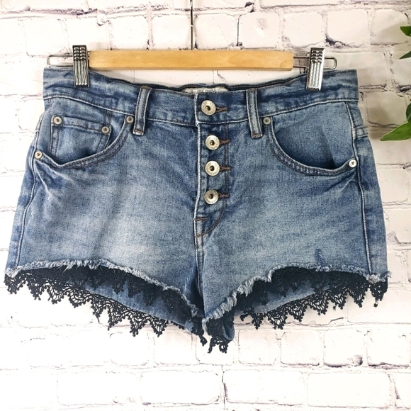 FREE PEOPLE Button Fly Cut Off Denim Shorts Size 25 - Picture 10 of 10